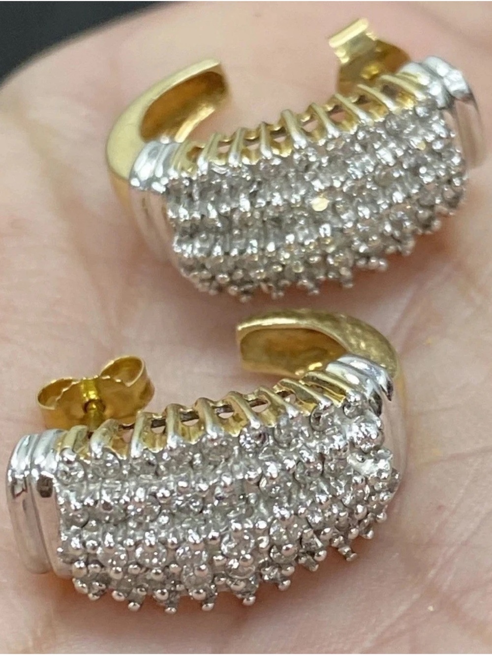 Beautiful Estate 14k Yellow Gold Pave DIAMOND Huggie 1.80 CTW Hoop Earrings!